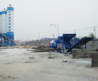 中鐵四局連鎮(zhèn)客專洗石機(jī)安裝現(xiàn)場